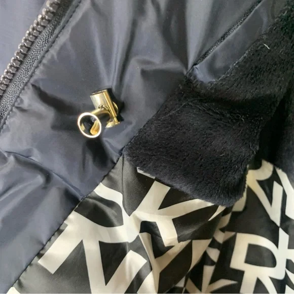 DKNY Navy Blue Puffer Coat Girl/Junior Size XL